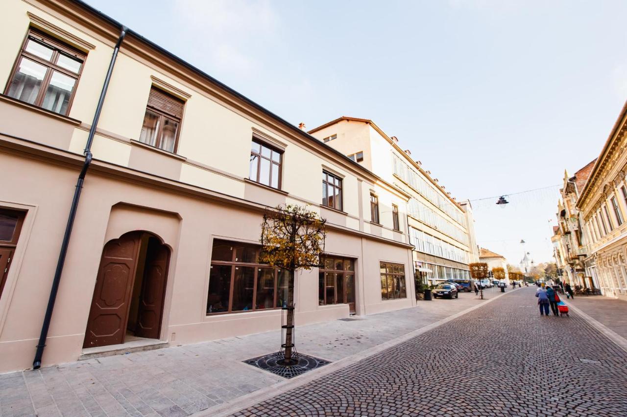 Eat It Cozy Downtown Apartments Oradea Exterior foto